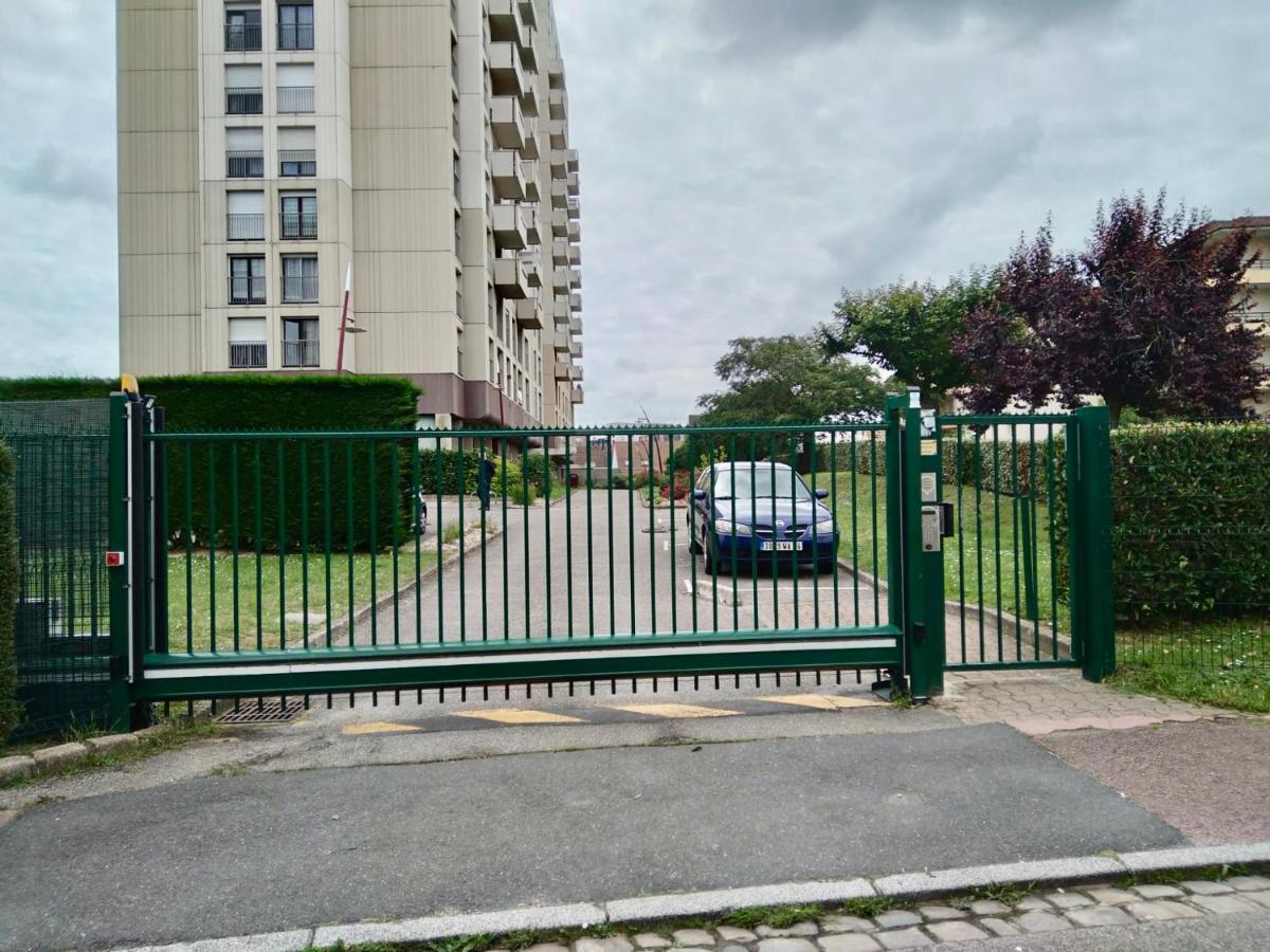 Grand F2 De 47M2 Au 15Eme Etage Dans Une Residence Tres Calme - 017 Ρουέν Εξωτερικό φωτογραφία